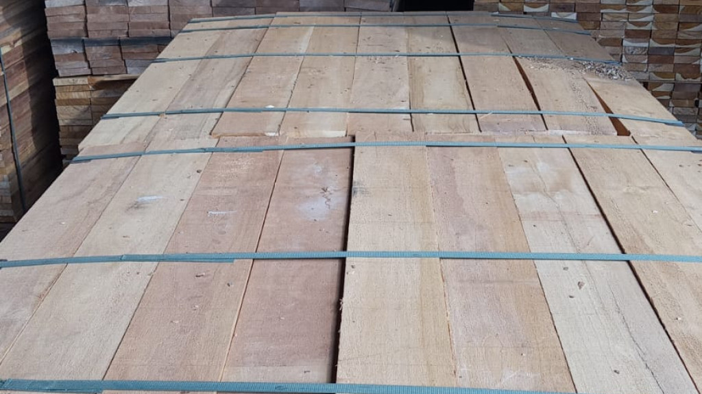 Madeira Serrada de Teca